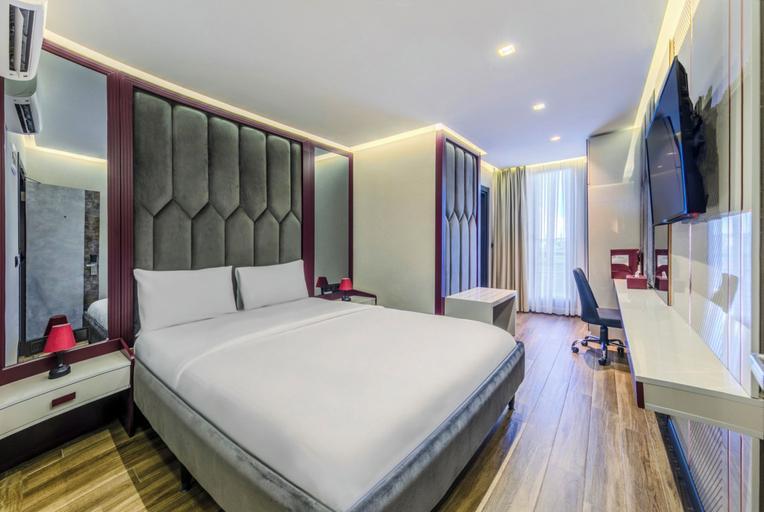 Heaven Premium Hotel Restaurant & Airport Shuttle