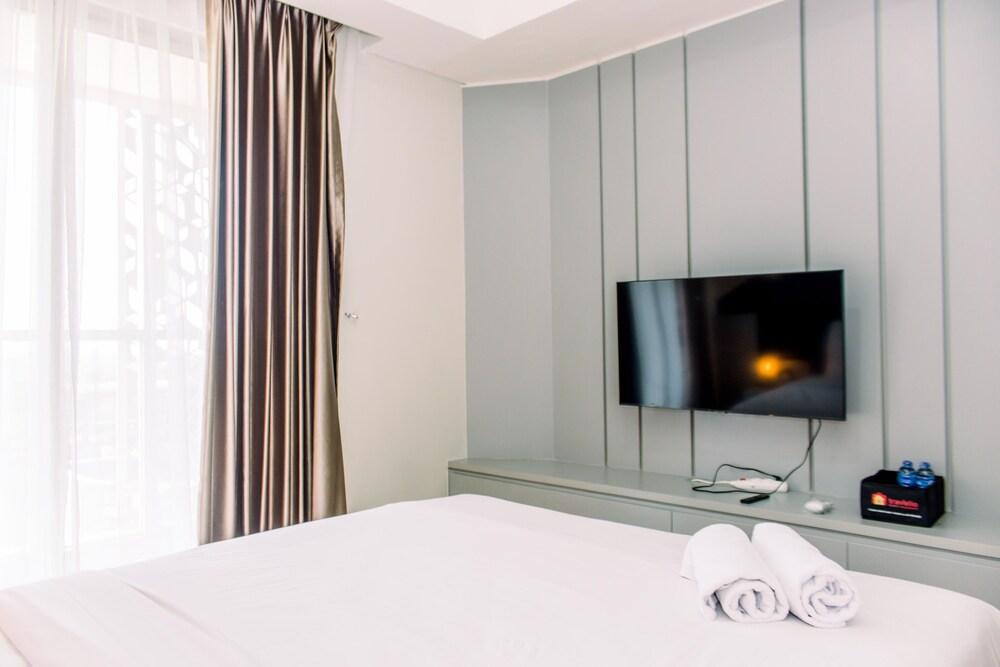 Fancy And Nice Studio At Gold Coast Apartment - Tap to explore photos