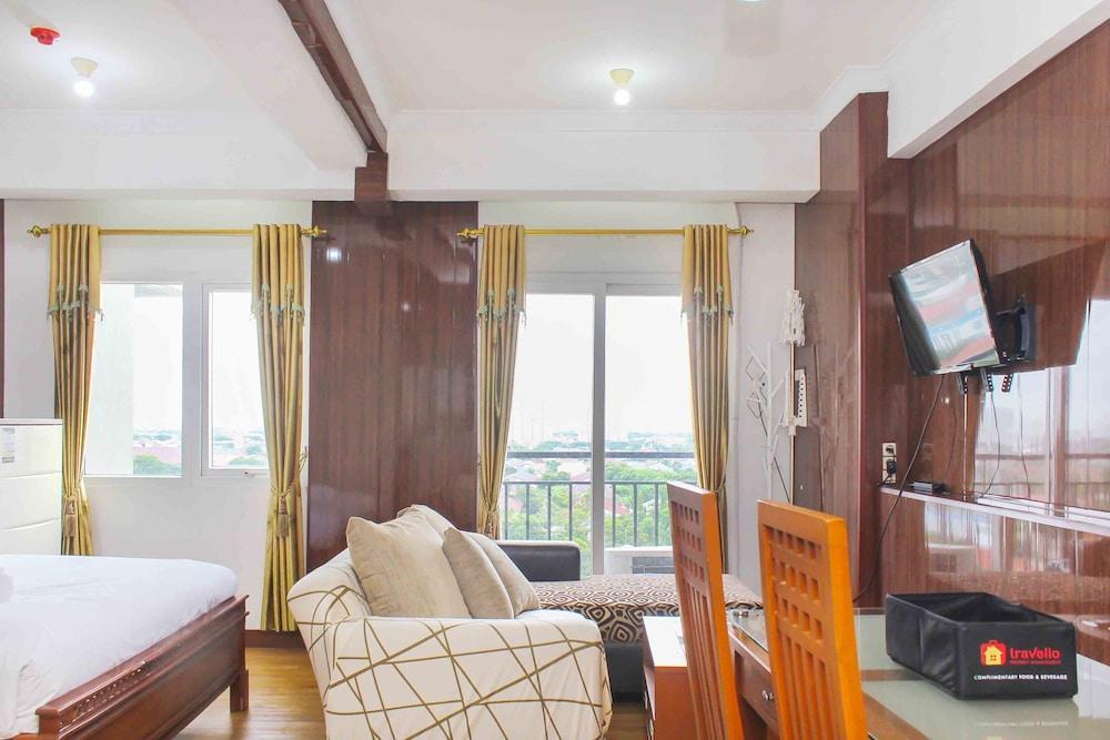 Nice And Comfort Studio At Sunter Park View Apartment - Tap to explore photos