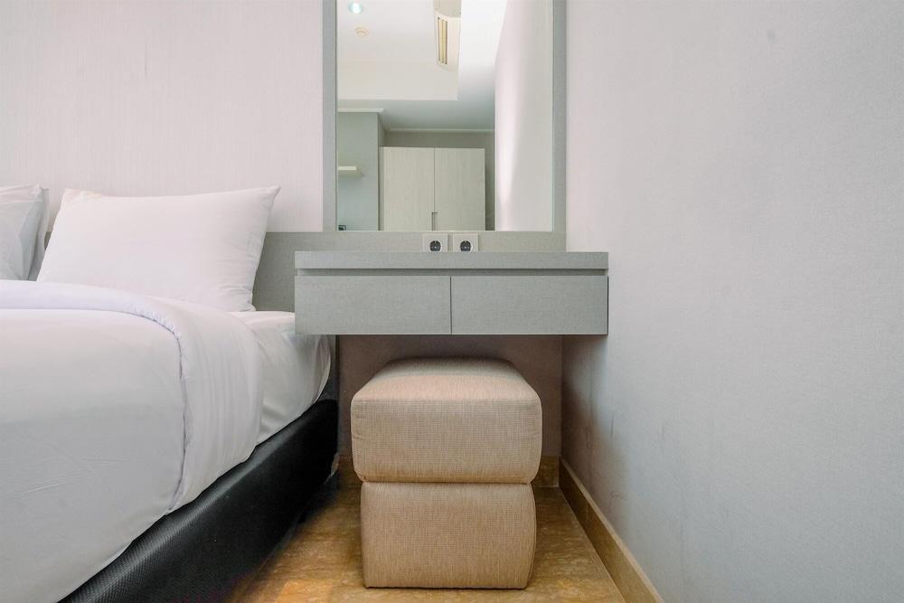Elegant And Comfy 2Br At Menteng Park Apartment - Tap to explore photos