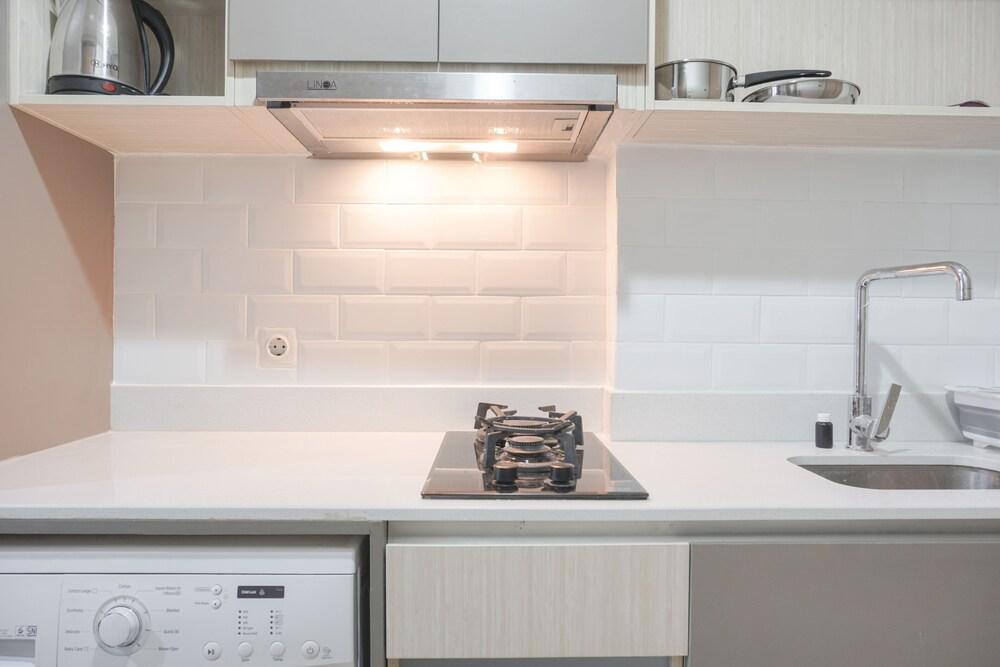 Fancy Designed Studio At Gold Coast Apartment - Tap to explore photos