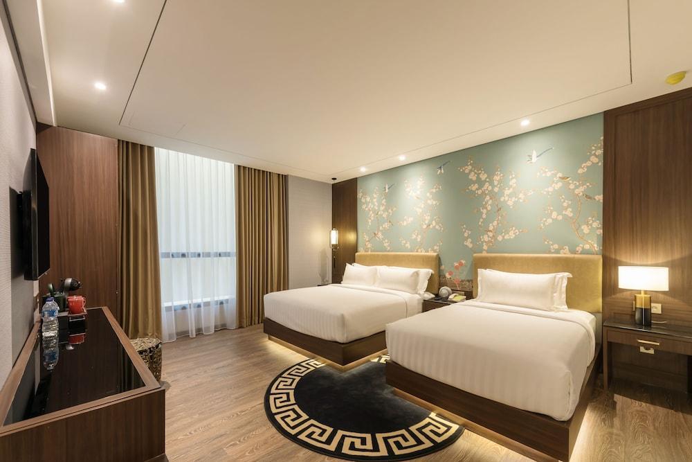 Ashley Tang Menteng Jakarta Room Type - Deluxe Triple Room