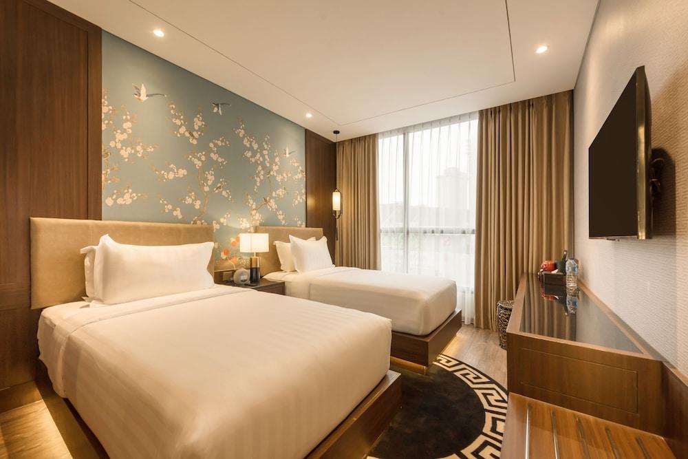 Ashley Tang Menteng Jakarta Room Type - Deluxe View Twin Room