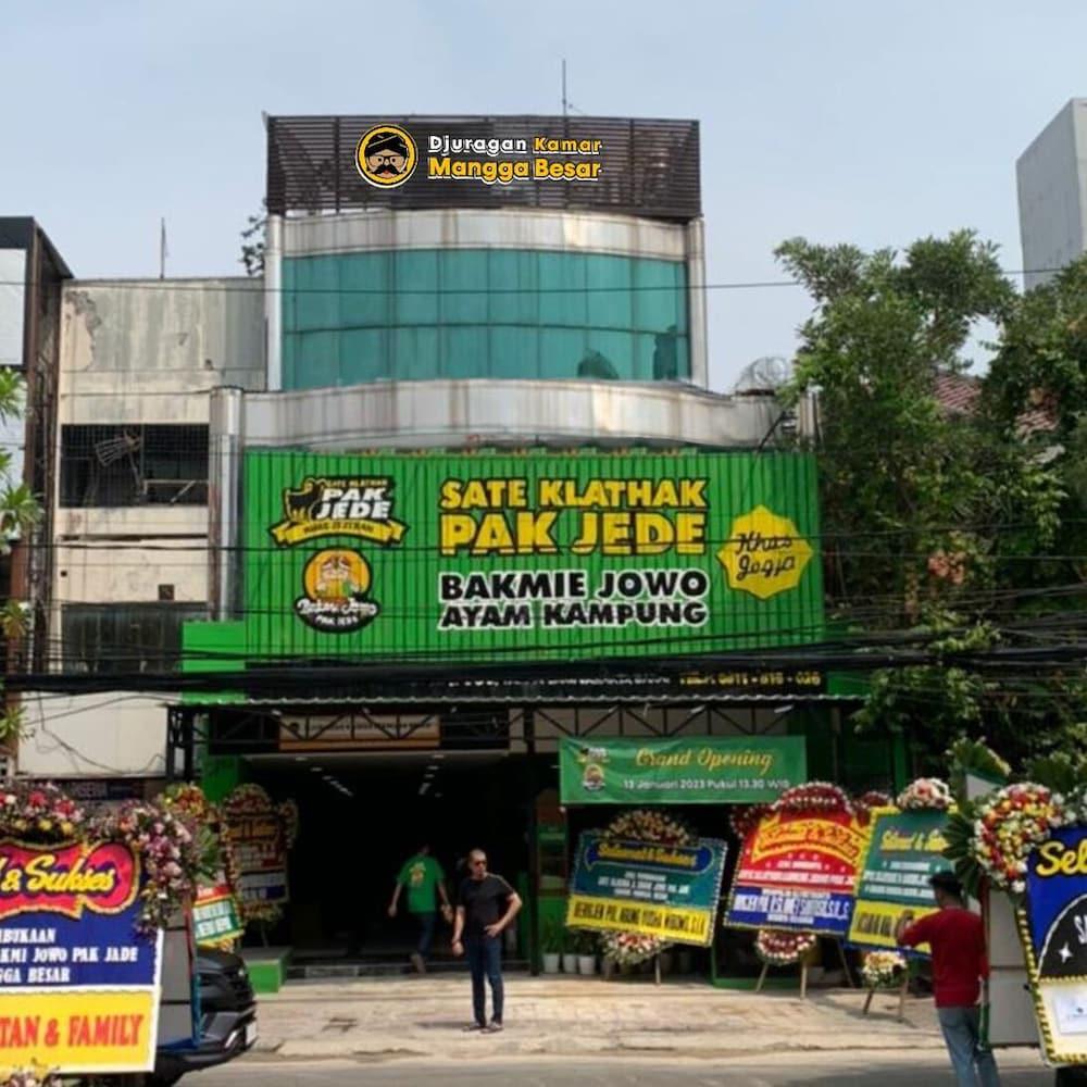 Djuragan Kamar Mangga Besar - Tap to explore photos
