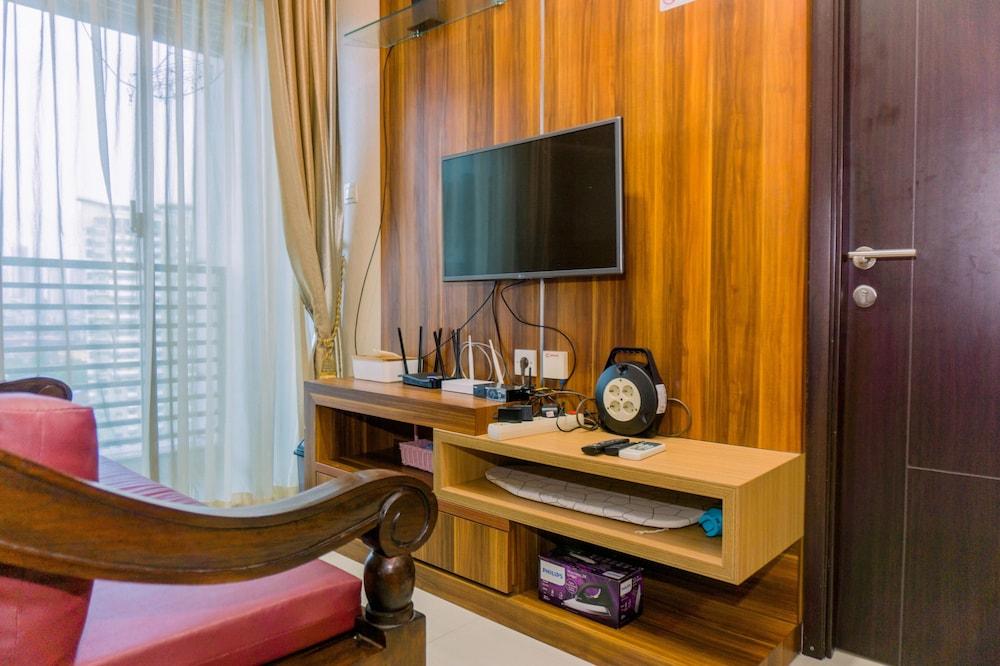 Classic Elegance Combined 2Br At Gp Plaza Apartment - Tap to explore photos