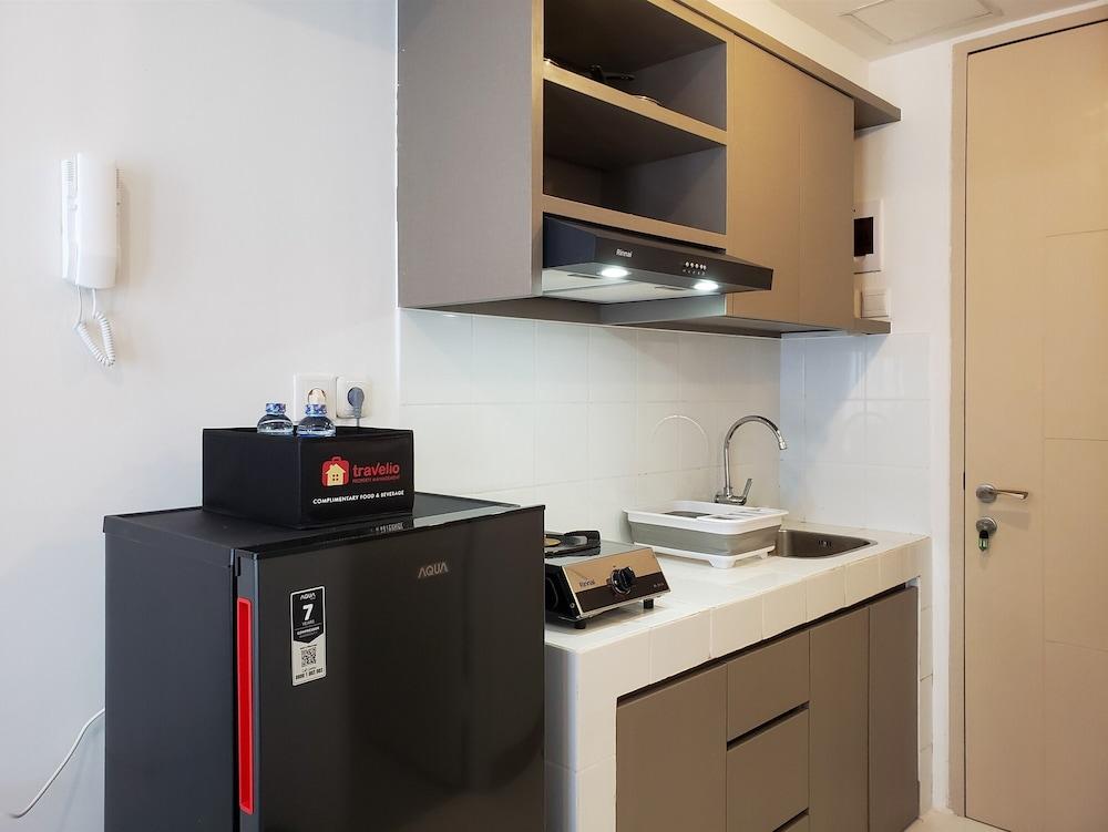 Fancy And Nice Studio At Tokyo Riverside Pik 2 Apartment - Tap to explore photos