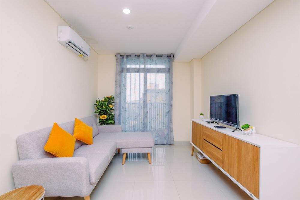 Fully Furnished And Homey 1Br Apartment At Pejaten Park Residence - Tap to explore photos