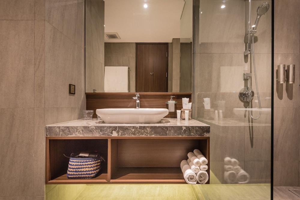 Ashley Tanah Abang Room Type - Executive Twin Room