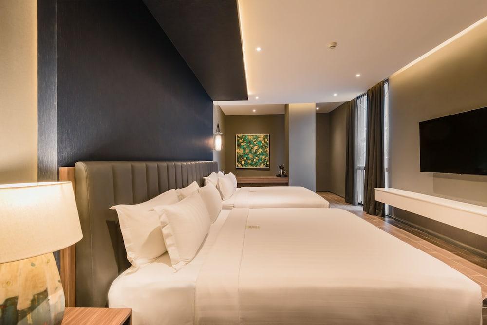 Ashley Tanah Abang Room Type - Executive Twin Room