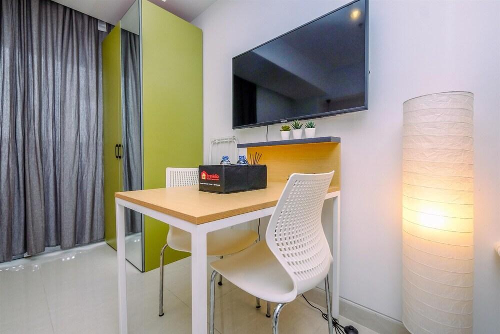 Fancy And Well Designed Studio At West Vista Apartment - Tap to explore photos