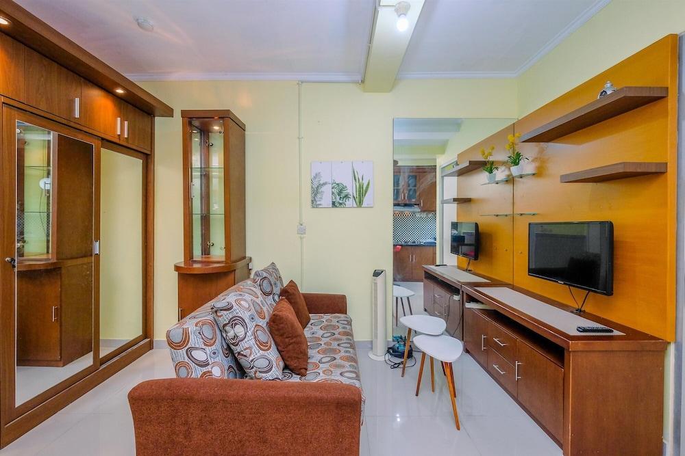 Fancy And Lavish 1Br At Menteng Square Apartment - Tap to explore photos