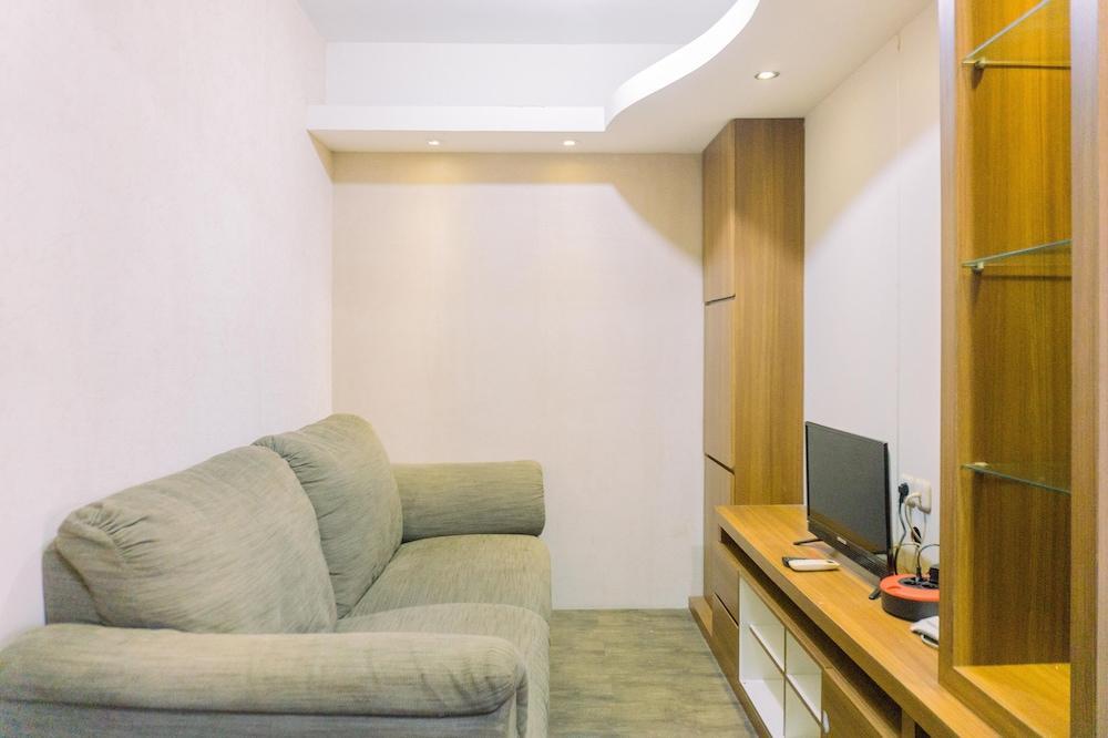Cozy Stay And Tidy 1Br Green Bay Pluit Apartment - Tap to explore photos