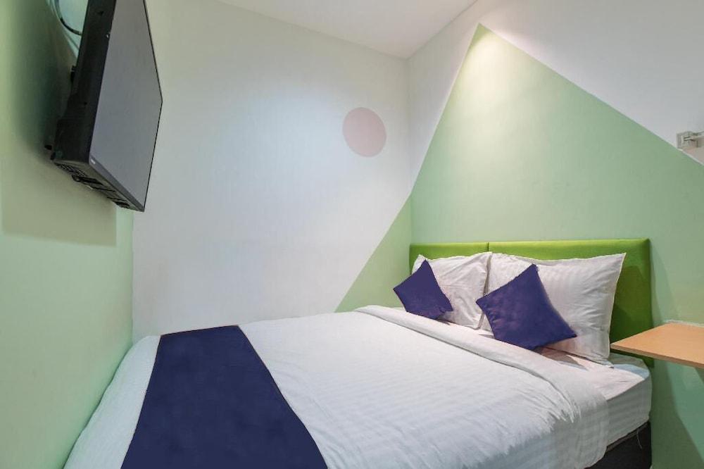 Ichiza Hotel Room Type - Standard Double Room