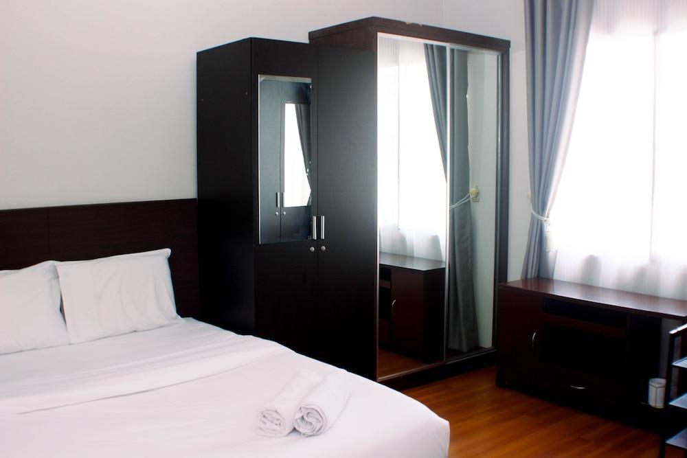 Comfort Studio At Marina Ancol Apartment - Tap to explore photos