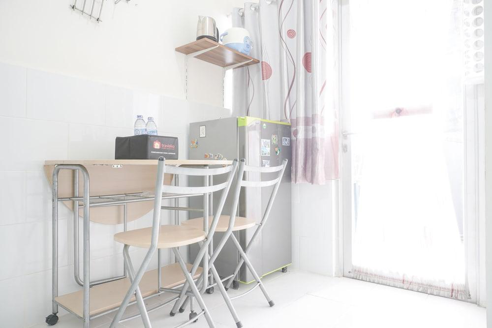 Luxury 2Br At 8Th Floor Menteng Square Apartment - Tap to explore photos