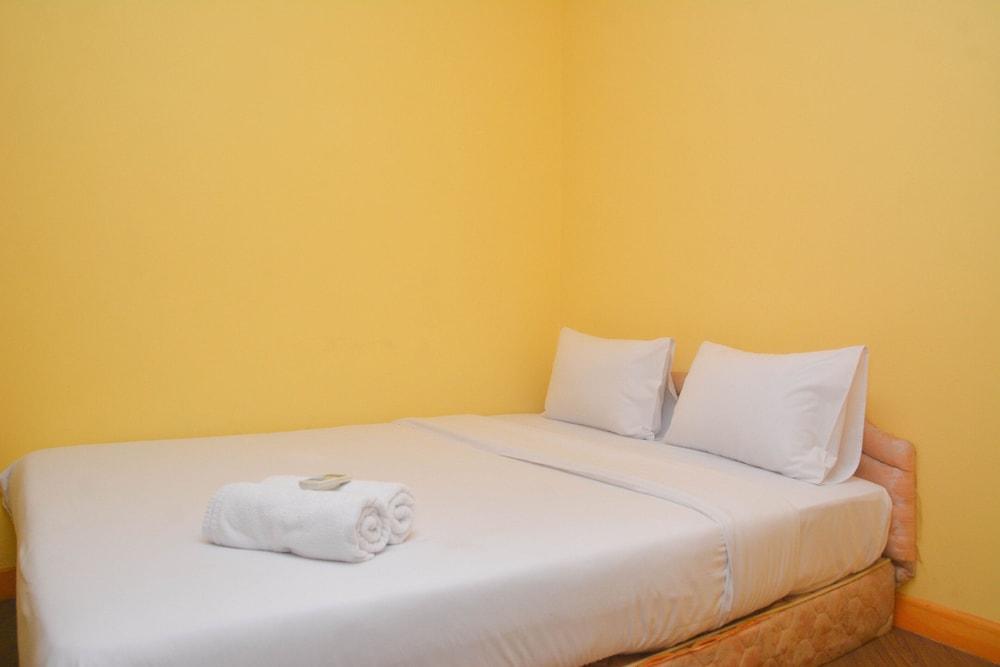 Homey And Nice 2Br At Semanggi Apartment - Tap to explore photos