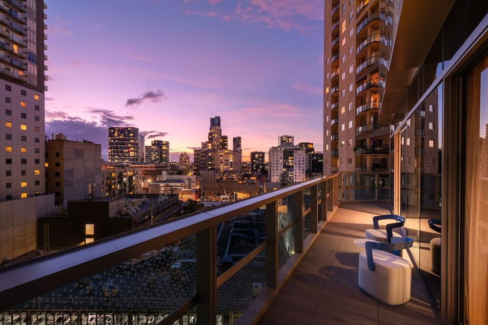 Dorsett Melbourne Room Type - Balcony Suite