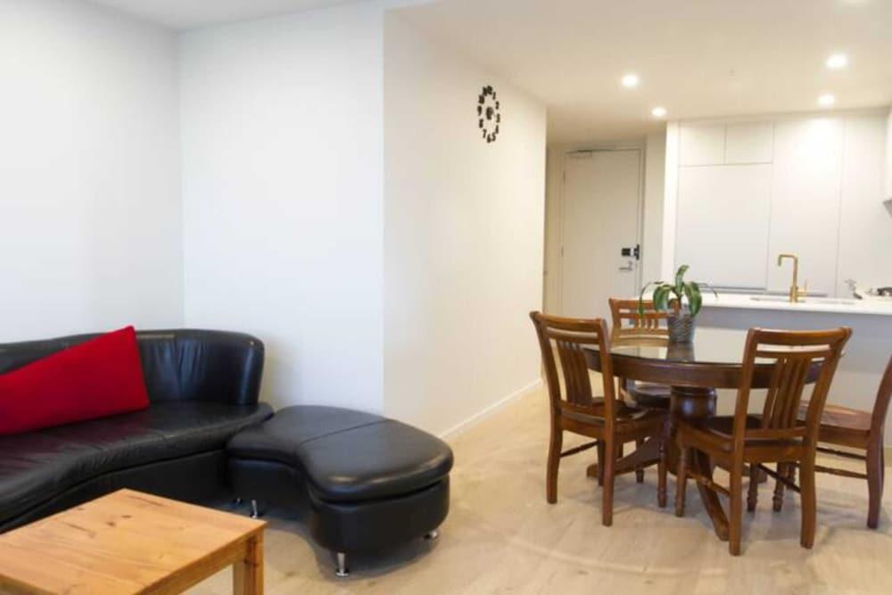New Spacious 2 Bedroom With Gorgeous City Views - Tap to explore photos
