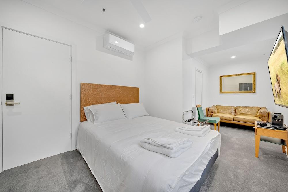 113 Hoddle Room Type - Apartment 4 - Studio Queen