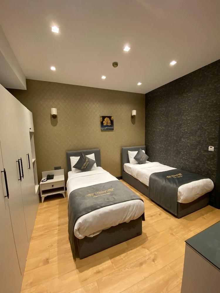 HMZ Luxury Hotel Room Type - Twin Room