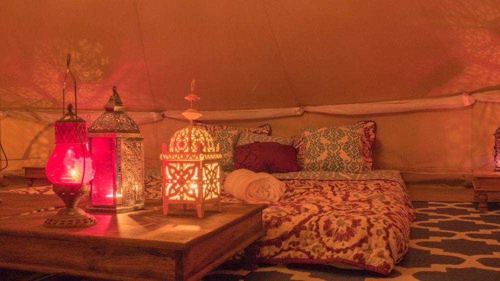 Fureaihiroba Glamping - Tap to explore photos