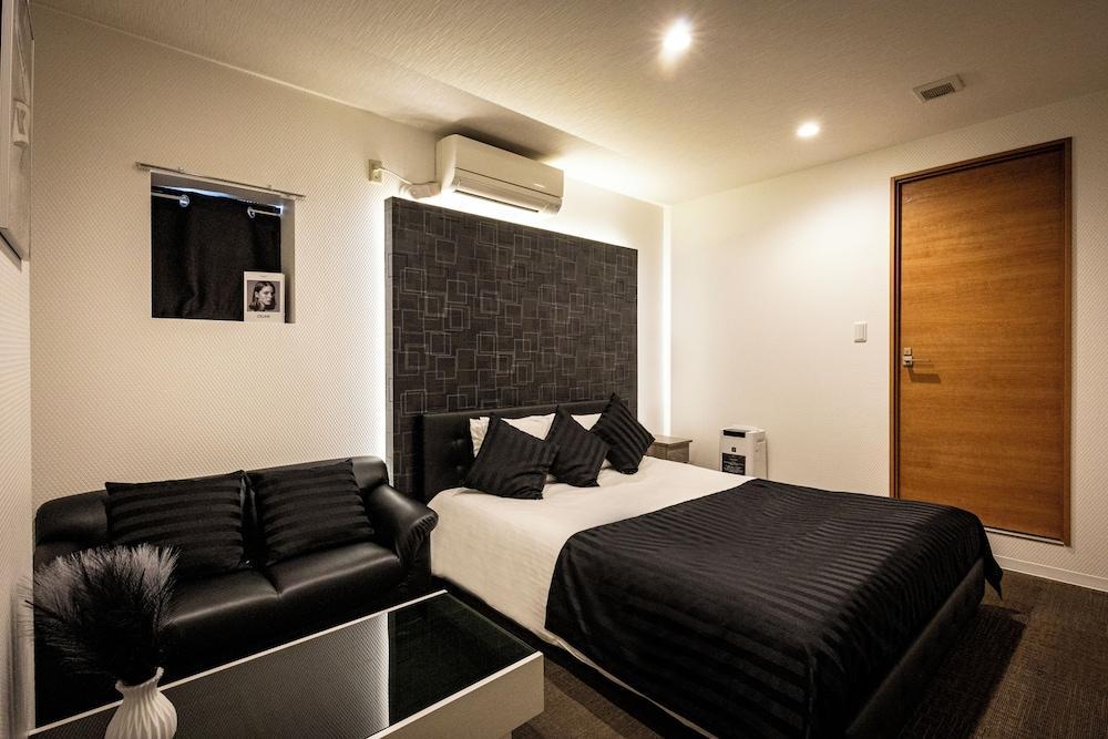 Design Hotel Blax Room Type - Royal Suite King, Smoking (E-Cigarettes Only)