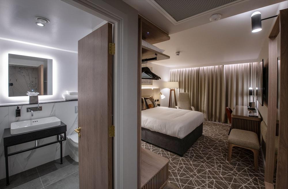 The Landing Hotel Room Type - Standard Double Room