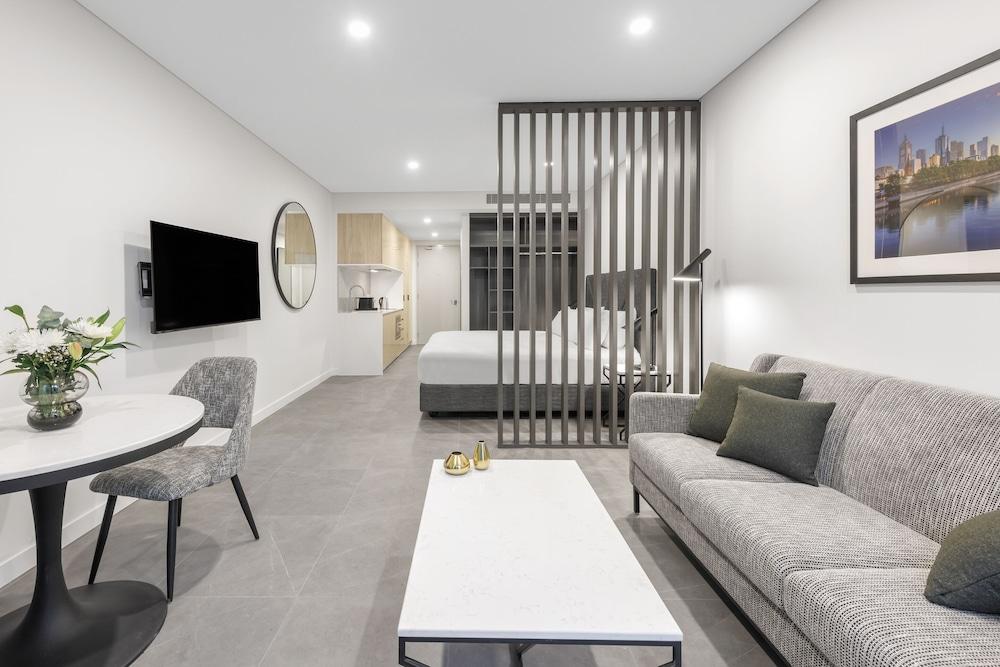 Meriton Suites Melbourne Room Type - Studio Suite