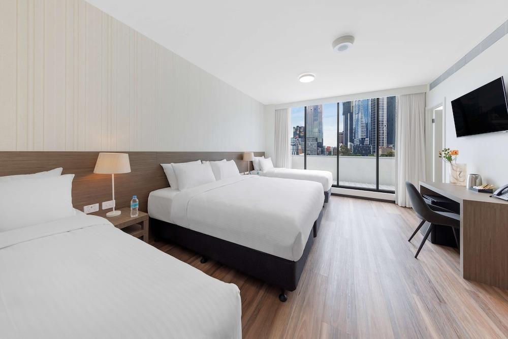 Best Western Queen Victoria Market Hotel Room Type - Executive Room, Multiple Beds, Non Smoking, City View Best Western Queen Victoria Market Hotel Room Type - Executive Room, Multiple Beds, Non Smoking, City View