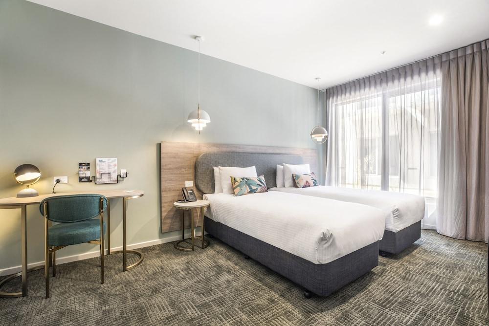Nightelier Carrum Downs Sands Hotel - Tap to explore photos