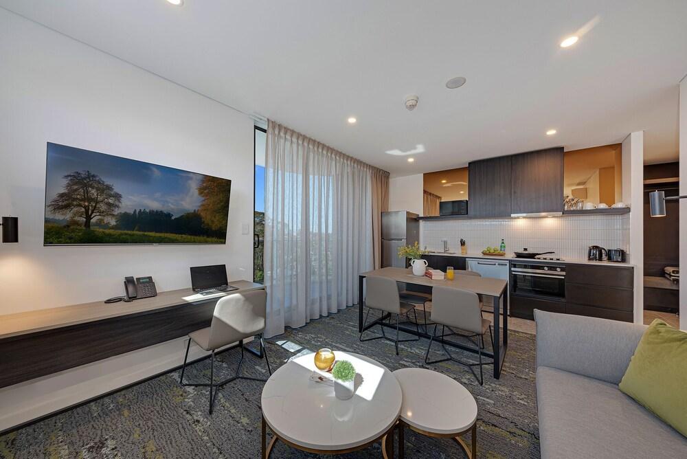 Littomore Suites Kingswood Room Type - One Bedroom Apartment Littomore Suites Kingswood Room Type - One Bedroom Apartment