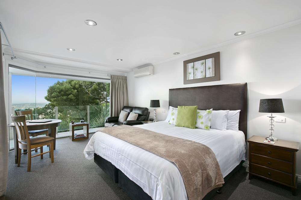 Arthurs Views Room Type - Comfort Suite, 1 King Bed, Bay View, Sea Facing Arthurs Views Room Type - Comfort Suite, 1 King Bed, Bay View, Sea Facing