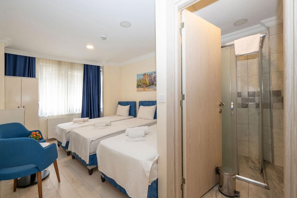 Hotel Grand Istanbul Room Type - Standard Triple Room, 3 Twin Beds