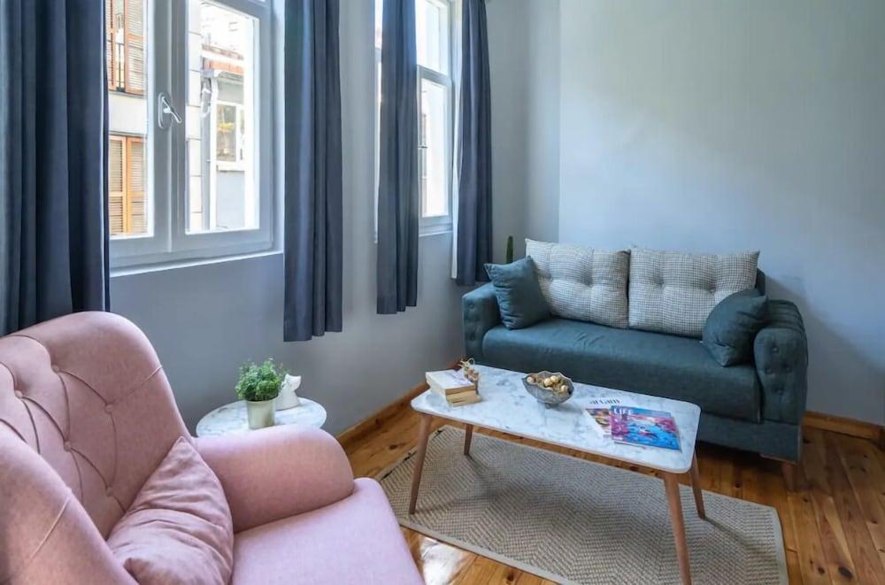 Apartment with Garden View - Tap to explore photos