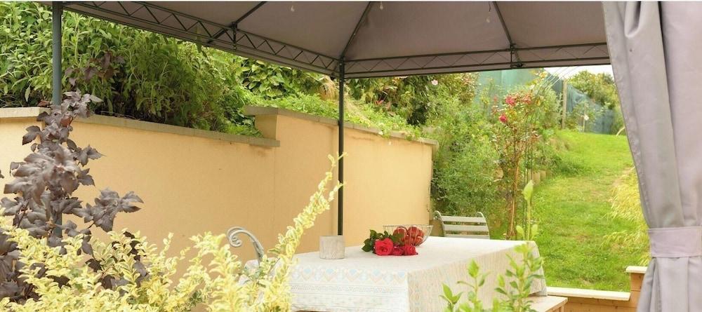 Les Chambres D'aline Room Type - Standard Studio, Private Bathroom, Garden View (Studio)
