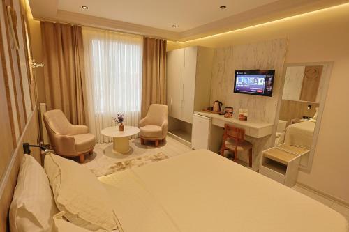 Lavender Inn Hotel Room Type - King Suite