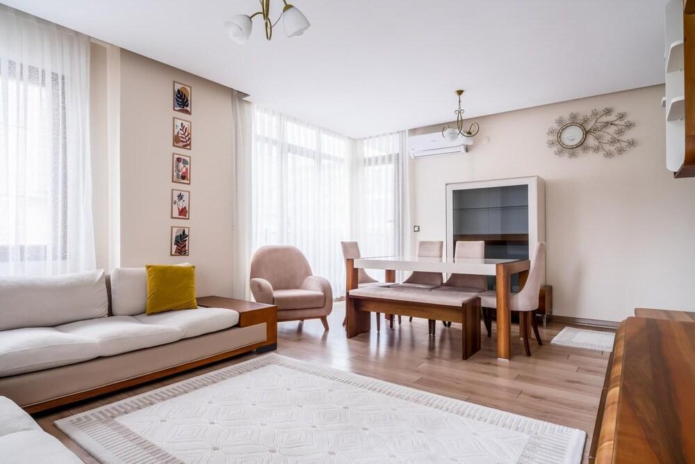 Fully Furnished Spacious Cozy Residence Flat - Tap to explore photos
