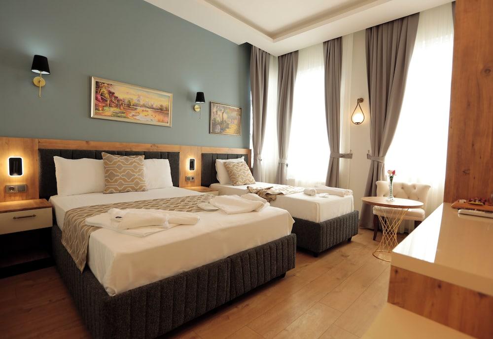 Newalla Hotel Old City Room Type - Triple Room, Sea View