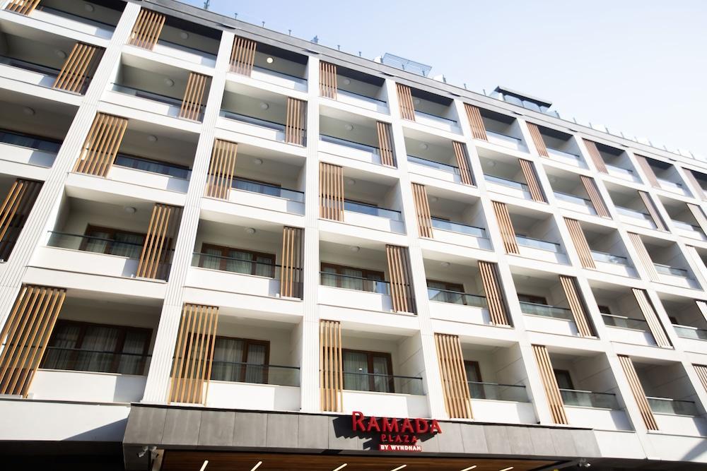 Ramada Plaza By Wyndham Istanbul Sultanahmet - Tap to explore photos