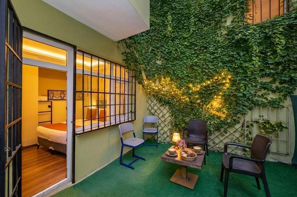 Hotel la Vitrine Room Type - Triple Oda