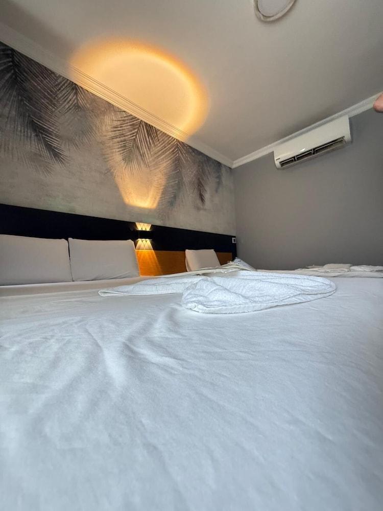 Hotel Otağ Room Type - Standard Triple Room Hotel Otağ Room Type - Standard Triple Room