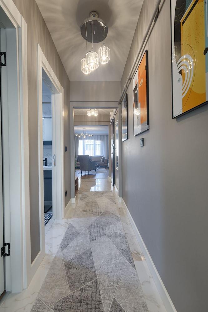 Bright Gorgeous 2BR Apt in Ortakoy - Tap to explore photos