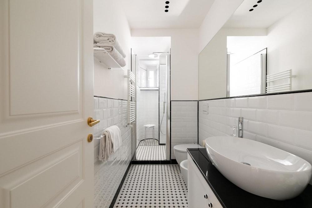 Esquilino Exquisite 2BR Apartment - Tap to explore photos