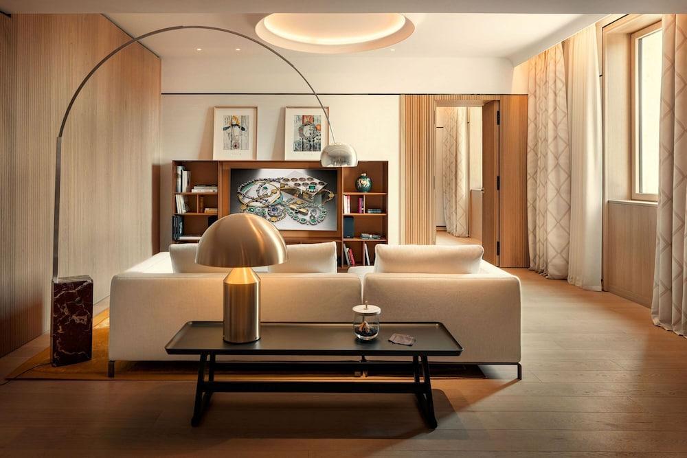 Bvlgari Hotel Roma Room Type - Deluxe Suite, 1 Bedroom, City View