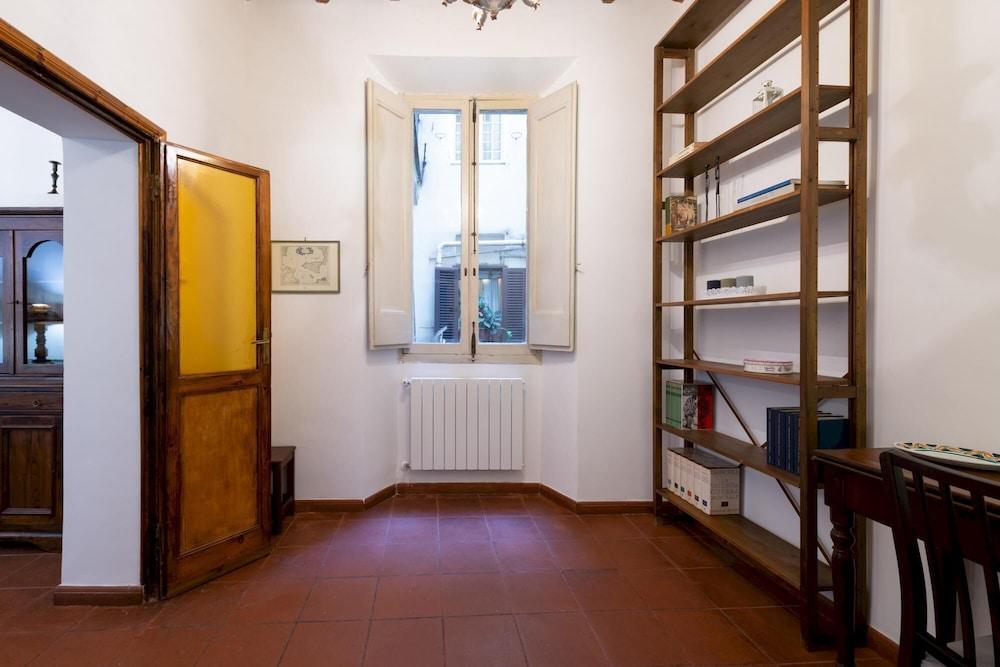 San Calisto 10 in Rome