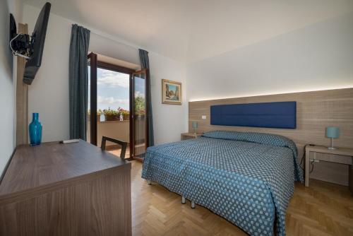 Malì Guest House & Terrace Bar Room Type - King Room with Lake View