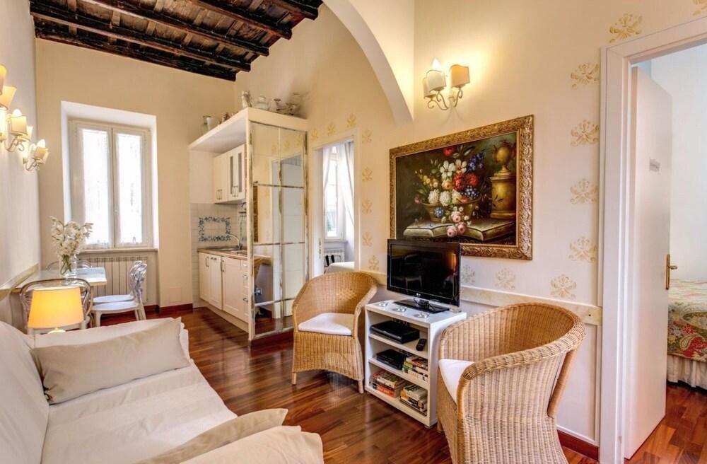 Colosseum 2Br Elegance And Charm - Tap to explore photos