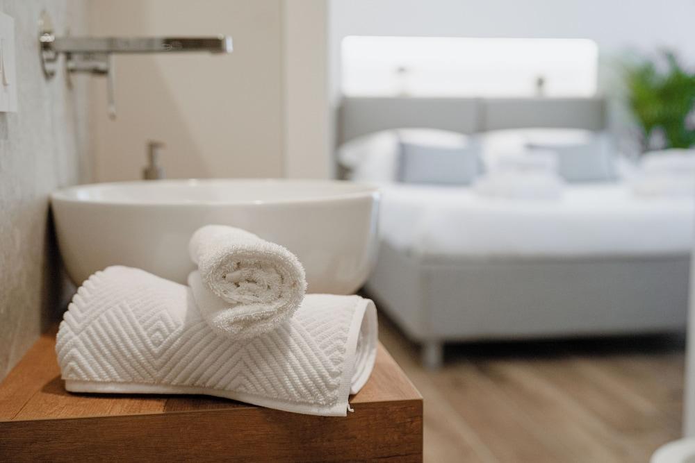 Riviera Suites Room Type - Comfort Double Room