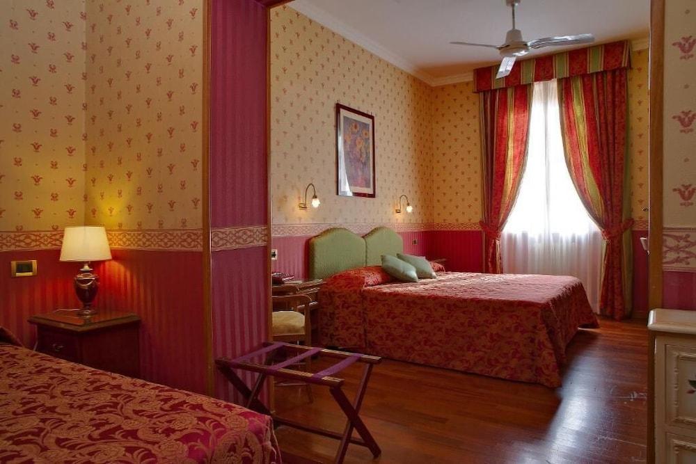 Hotel Miralago Room Type - Standard Triple Room