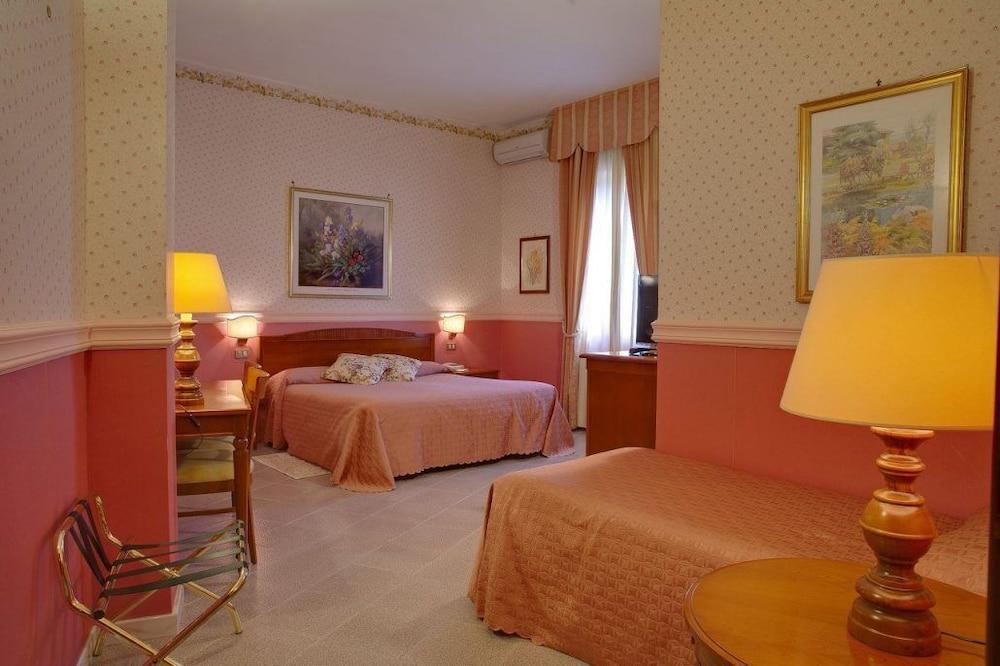 Hotel Miralago Room Type - Standard Quadruple Room